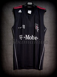 2005 German Cup Runner-Ups Telekom Baskets Bonn Altron Jackson Jersey - Front