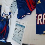 Fortunately the price of the basketball jersey helps me to control myself! Anyway I leave the zone quickly haha