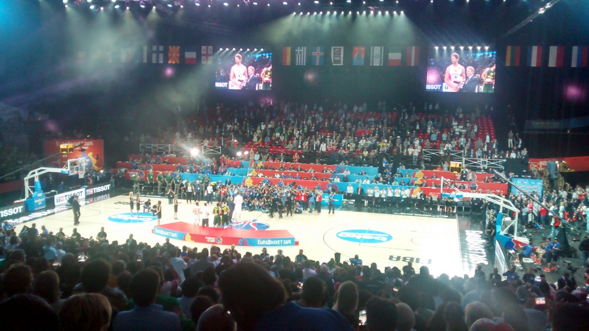 The french jeered to Pau Gasol even receiving the MVP trophy ... no comments. At least some spanish we shouted MVP, MVP, MVP!