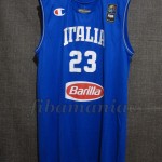Souvenir 1 - Daniel Hackett Issued & Signed jersey. I bought it to lucky winner in a raffle of the main sponsor