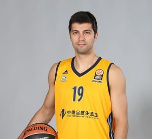 Vojdan Stojanovski with the team apparel
