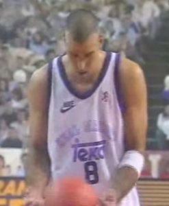 Joe Arlauckas in action with the jersey