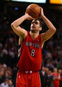 Calderón shooting a free-throw. He recorded 98'1% in the 08/09 Season. This percentage is the NBA record yet