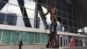 Wilkins statue outside the Philips Arena