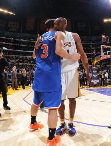 Calderón played for the Knicks between 2014 and 2016. Here Kobe Bryant congratulating Calderón for a game winner