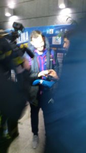 Getting the Pau's signature after an interview