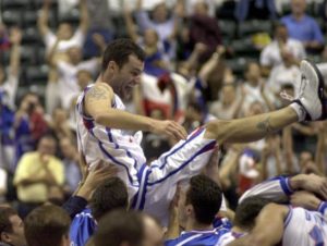 Gurovic acclaimed by his teammates after hitting a decisive 3 point shot in order to defeat USA at his 2002 World Cup