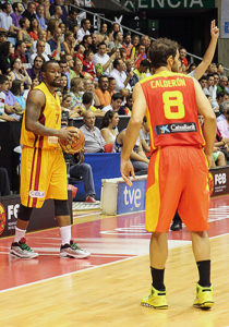 McCalebb during a 2013 "Ruta Ñ" game in Santiago de Compostela