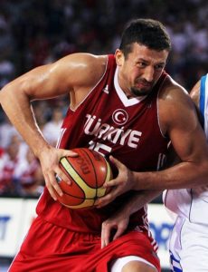 "Hedo" in action with the jersey