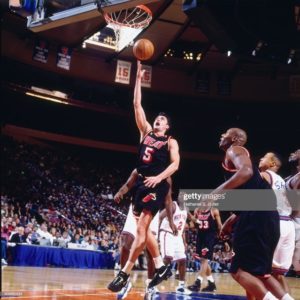 Danilovic tried luck in the NBA and completed a great performance. As anecdote he scored a perfect 7/7 from the three point line in a game at MSG on 1996. However "Sasha" didn't like the lifestyle of the NBA and returned to Virtus on 1997