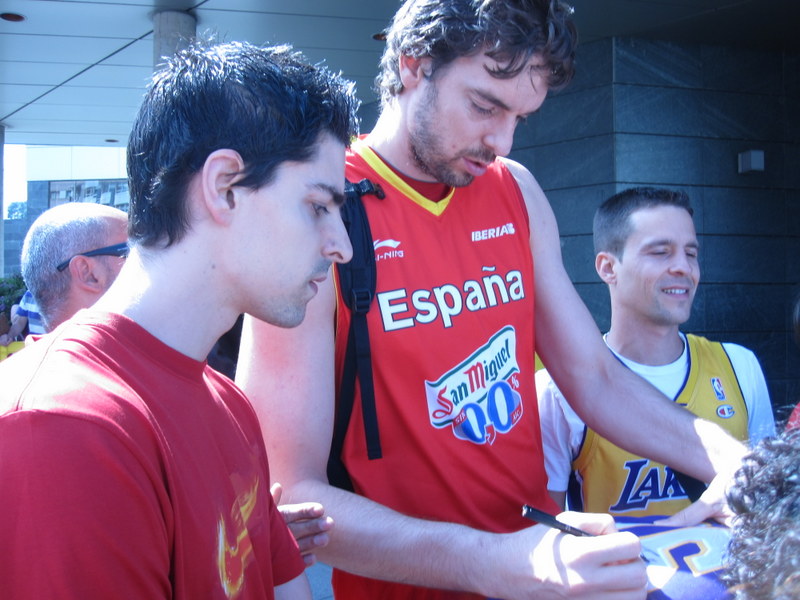 Pau signed me the jersey during the 2012 Pre-Olympic player's meeting