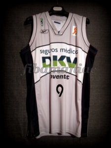 2009 FIBA Young Player of the Year Joventut Badalona Ricky Rubio Jersey - Front