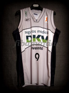 2009 FIBA Young Player of the Year Joventut Badalona Ricky Rubio Jersey - Front