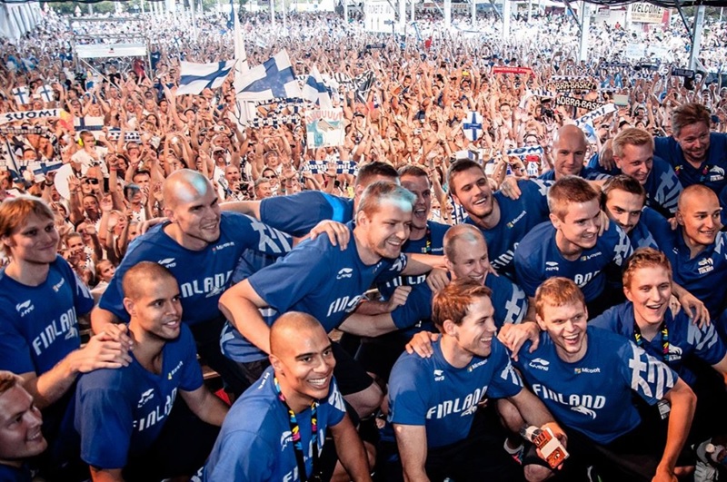 The 2014 World Cup Fan Zone overflowed by the "Susijengi". Amazing