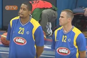 Jamie Arnold wearing the item during the 2006 Euroleague Final Four introduction