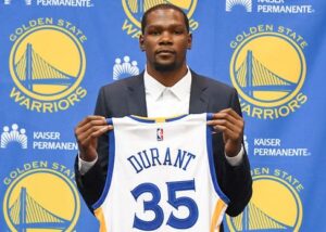 KD during his public appearance with the Warriors