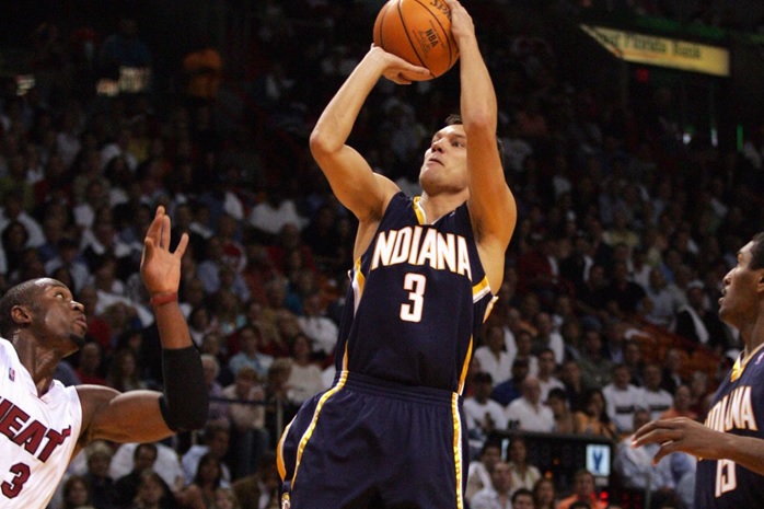 Sarunas played for the Indiana Pacers between 2005 and 2007. However he was traded in his second season and he returned to Europe the next season 