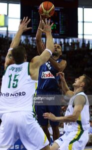 Javtokas in action with the shorts. There is no doubt because it has the same marks hehe