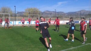 Maybe you don't know Nash grew up playing soccer but he chose basketball finally. After his basketball retirement he did practices with several teams. Here Steve training with RCD Mallorca as shareholder of the club