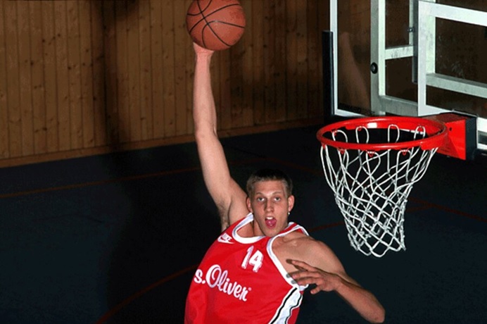 Dirk Nowitzki in his beginnings