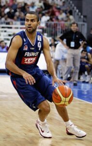 Tony Parker in action with the jersey at the quarterfinals