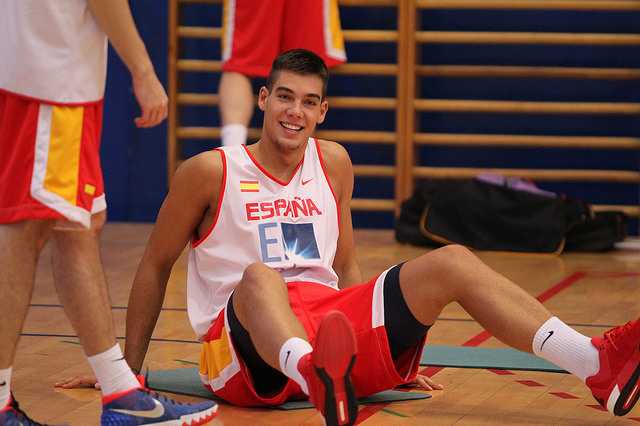 Willy Hernangómez in action with the jersey
