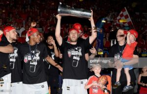 Renfroe and his teammates during the champions ceremony