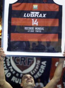 Wearing this jersey Oscar became the basketball's unofficial all-time leader in points scored. He finished his career with 49.737 points scored