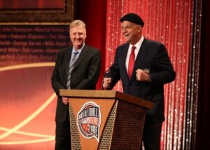 Despite Oscar hasn't NBA experience he was selected for the Naismith Hall of Fame in 2013. Also for the FibaManiac Hall of Fame of course hehe