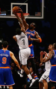 Stoudemire in action with the jersey. The injures didn't allow Amare to be the beast of always but the Knicks reached the second place in the East during the regular season