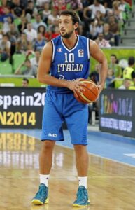 Marco Belinelli in action with the jersey. He averaged 13'6 ppg at 2013 Eurobasket
