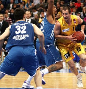 Evtimov wearing the jersey during the 2009 BBL Top Four Cup