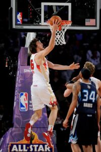 Pau Gasol in action with the jersey. Pau was named player of the Western Conference that February