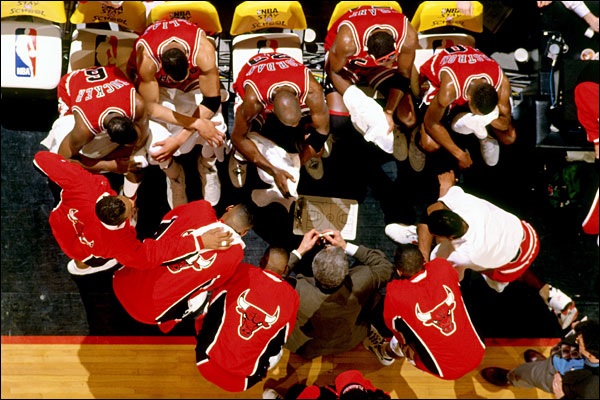 Nice picture over the Bulls bench at the early 90's