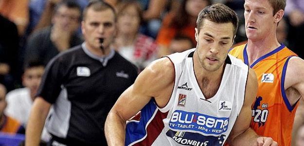 Not only some NBA players had a past in Obradoiro CAB. Also Levon Kendall