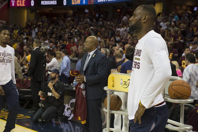 The jacket waiting for Lebron at the left of the picture during 2016 NBA Finals